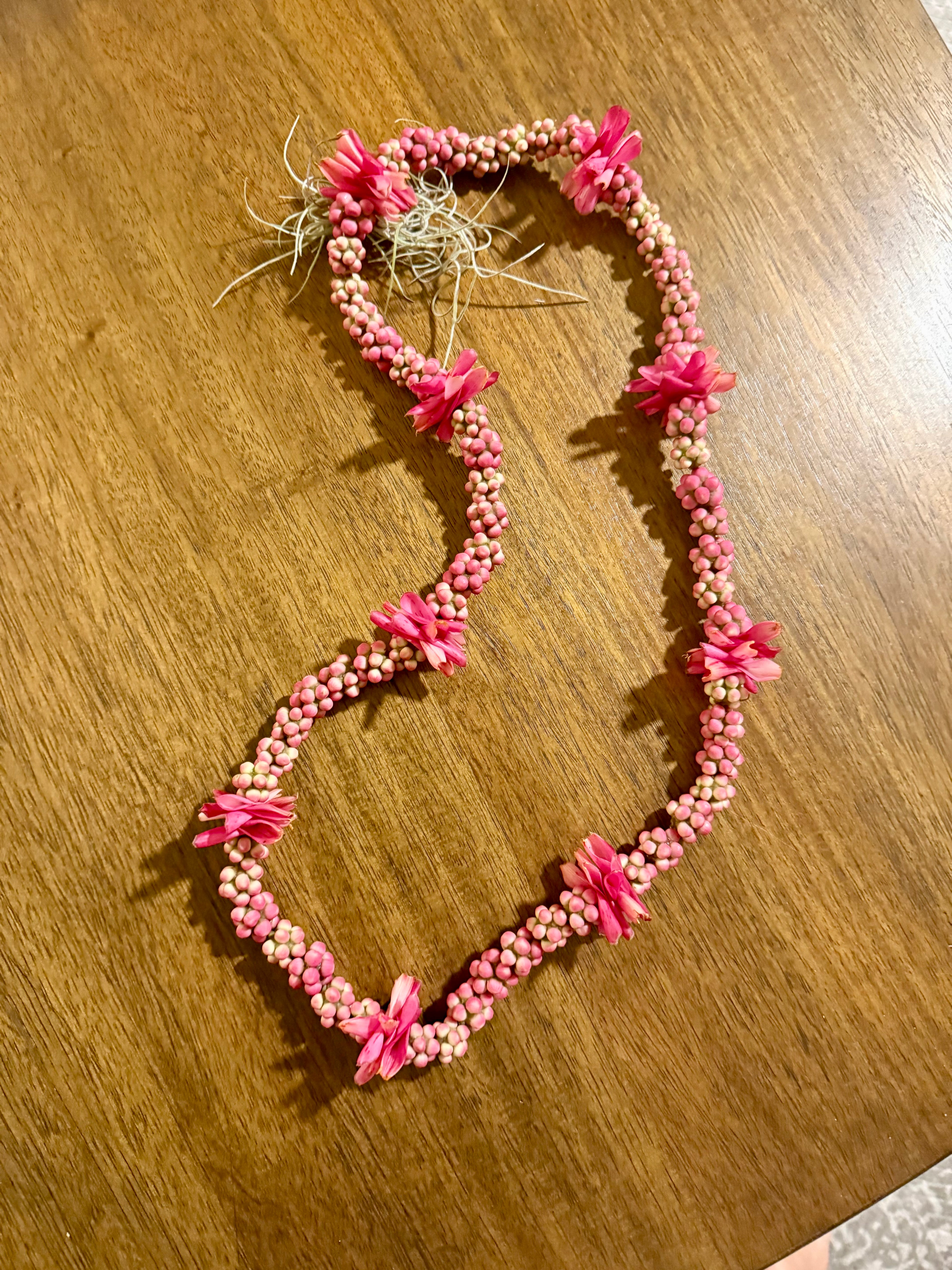 Lei Heʻe [octopus tree berry]