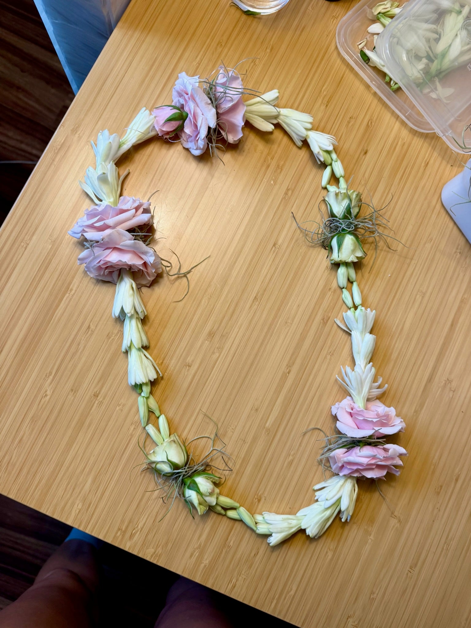 Lei Kupaloke [tuberose]