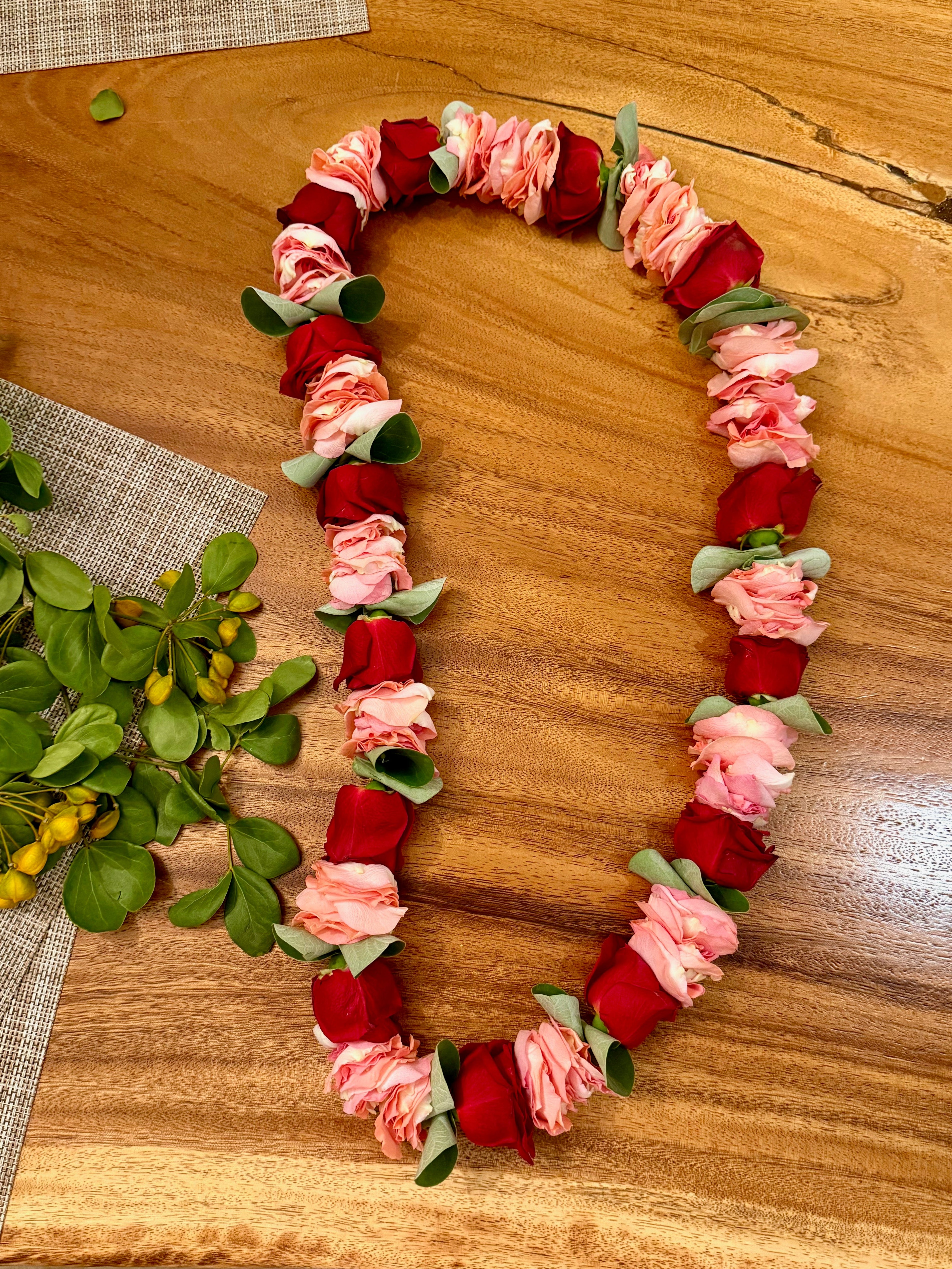 lei lokelani [rose]